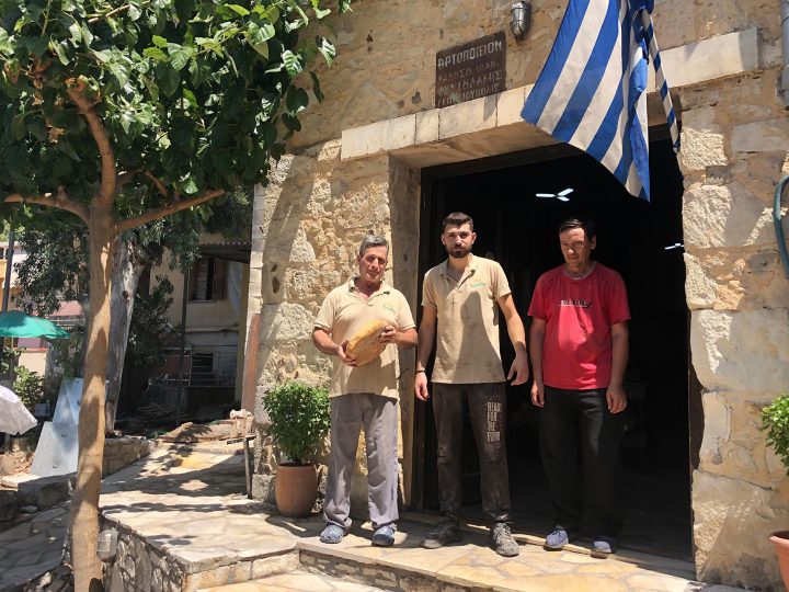 Erfolgreiche Holzofenbäckerei auf Kreta