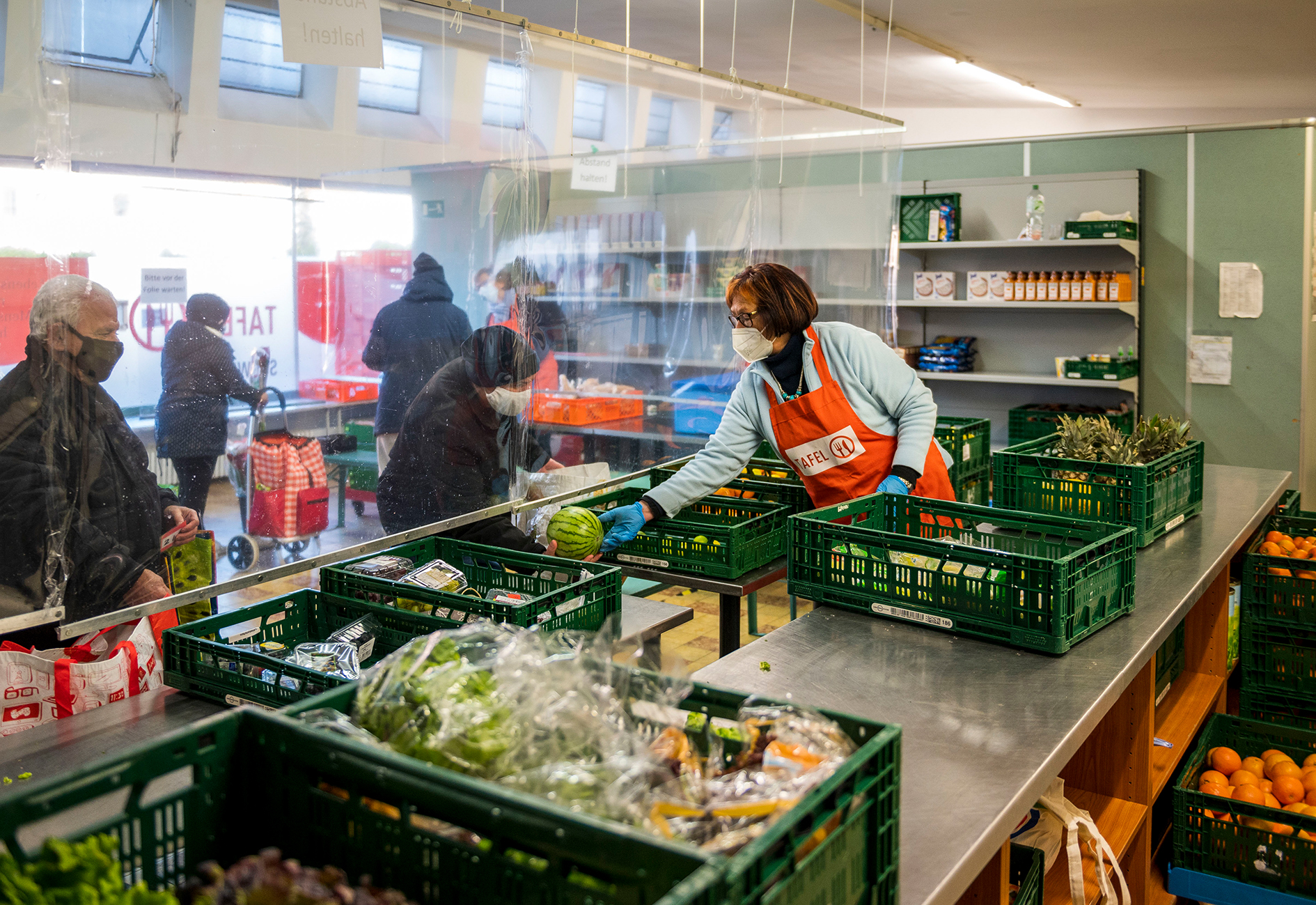 Tafel Deutschland fordert Sozialgipfel