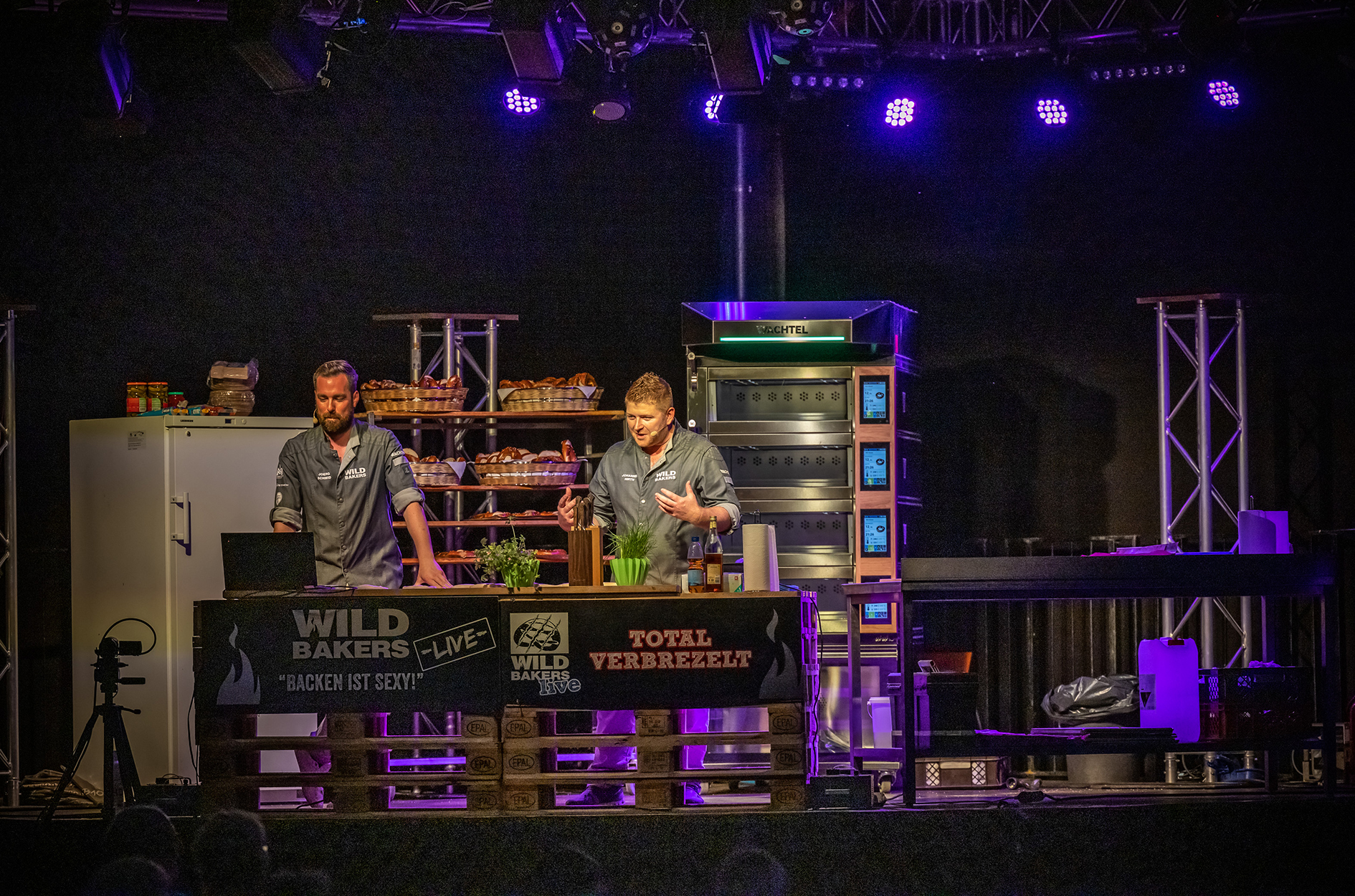 Neues Bakertainment