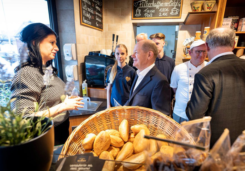 Kanzler besucht Protestbäcker