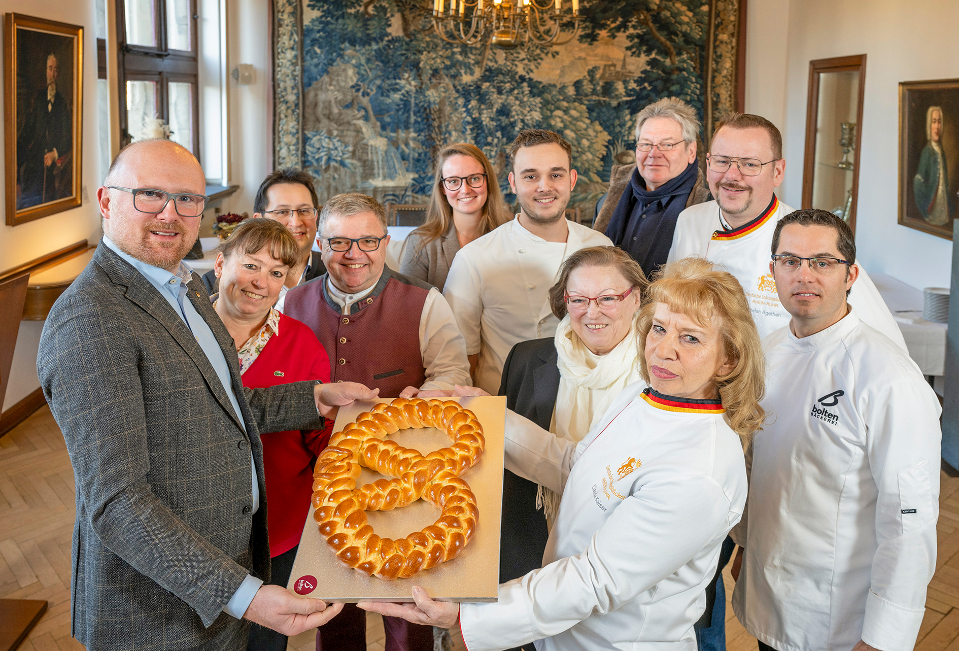 Neujahrsbrezel mit guten Wünschen