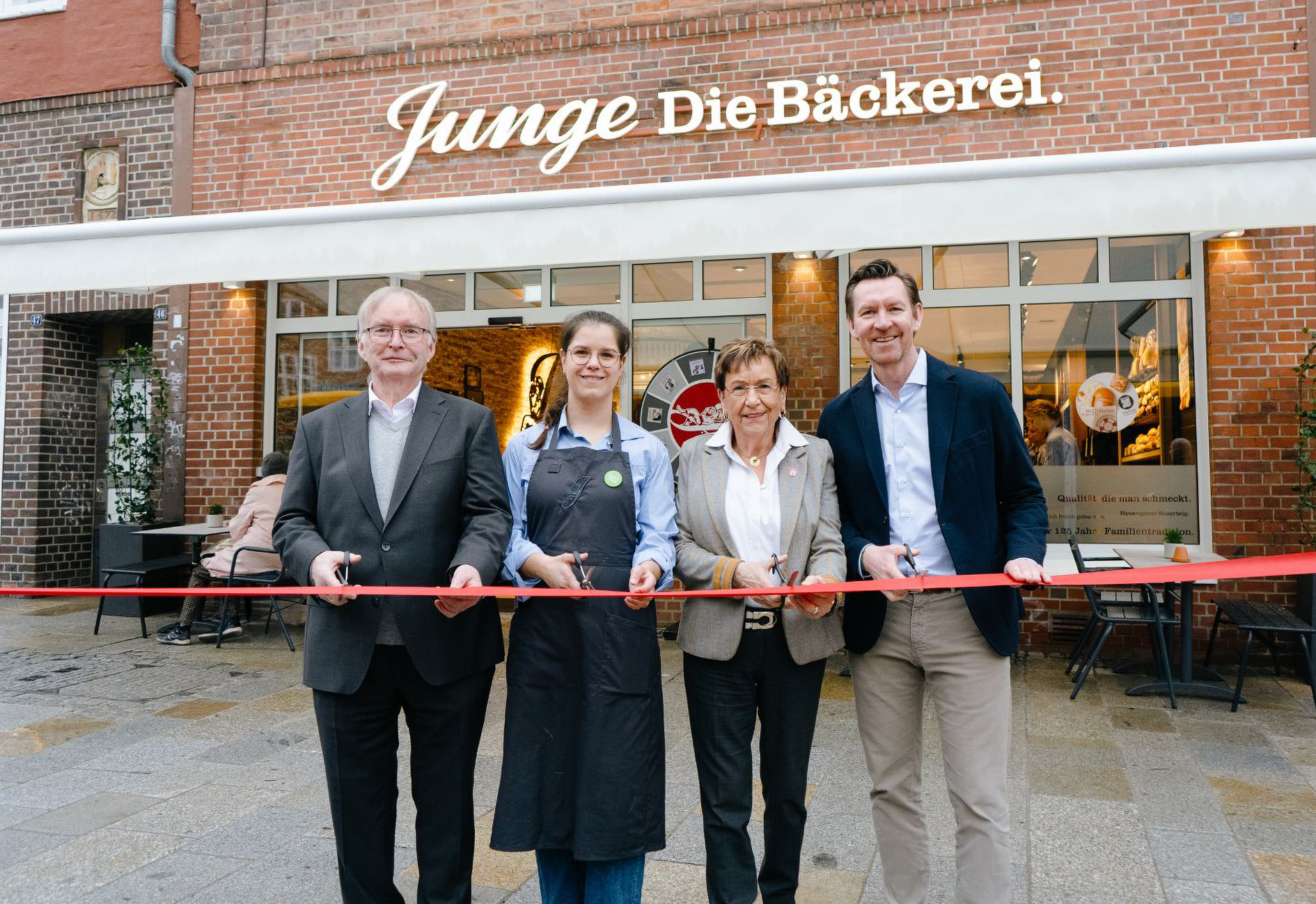 Neues Geschäft mit uraltem Deckengemälde 