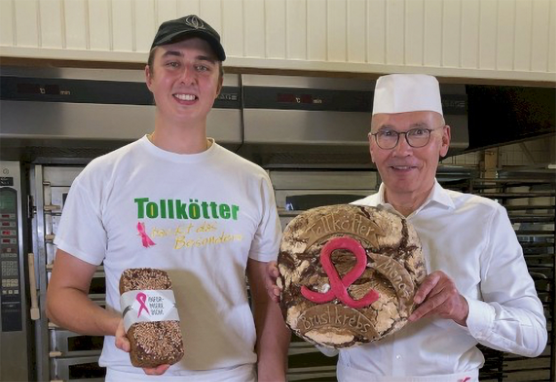 Brot mit rosa Schleife